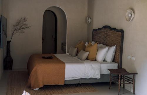 Yuanshan Cabin | 山里蒔花 Daily Blossom Stay & More