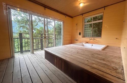 Ren'ai House | 巒大山居