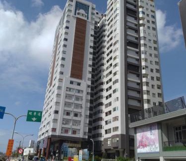 East District Apartment | 悠然宅