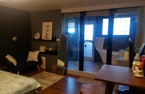 East District Apartment | 悠然宅