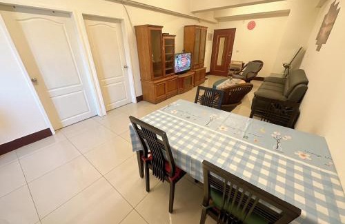 North District Apartment | 文心中清捷運站