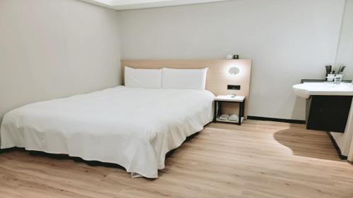 Banqiao House | 旅居文旅板橋驛站-湳雅夜市館Hub Hotel Banqiao inn-Nanya Night Market Branch