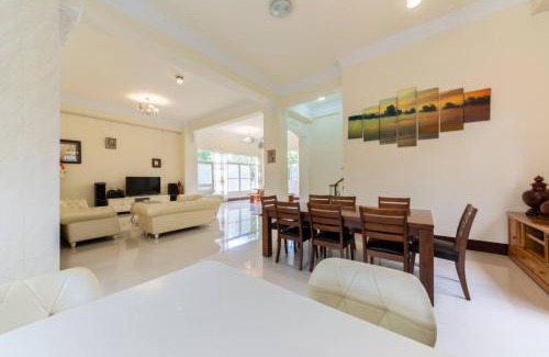 Yuchi House | 日月潭包棟20位日漫莊園