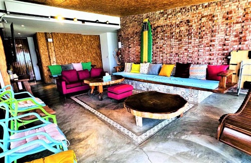 Eluan Bed & Breakfast | 晨灣