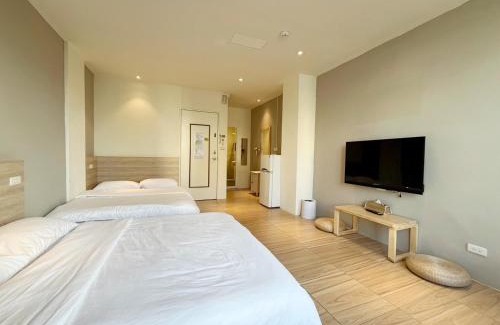 Xitun District House | 東海平行陸貳民宿English Friendly