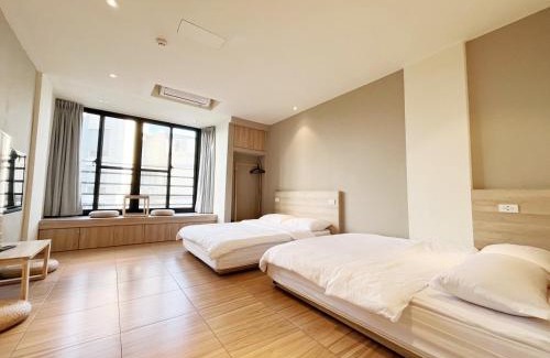 Xitun District House | 東海平行陸貳民宿English Friendly