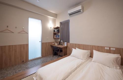 Lukang House | 東皋歇暝-鹿港民宿 Tang-ko Hioh-mî- Lukang Guesthouse