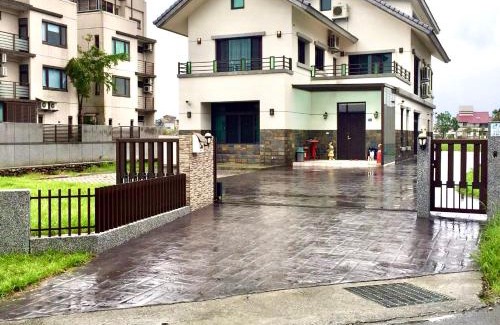 Luodong House | 河沿悅舍電動麻將戲水池親子包棟民宿烤肉歡唱