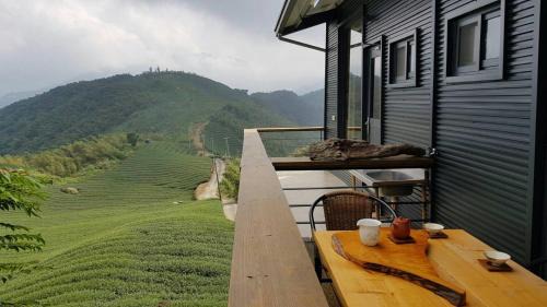 Zhushan House | 深山林內民宿