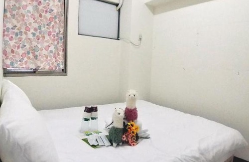 Gushan District Apartment | 瑞豐夜市館-4-8人包層-J