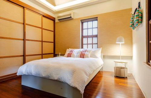 Old Town Villa | 臺窩灣台南包棟民宿Taiwan Heritage House A Cultural Stay in Tainan 全新房間2-12人4房6衛4床2廳1廚房