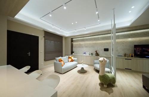 Qingshui District House | 芙若蕥居