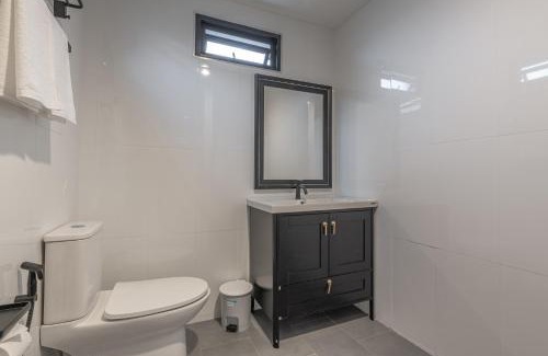 North Pattaya Villa | 芭提雅市中心5卧现代轻奢别墅pool villa近21航站楼海边