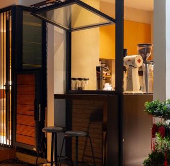 Xihu Bed & Breakfast | 花筑其间 咖啡民宿丨西湖区灵隐寺店