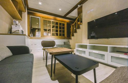West Central District House | 許家古宅 4-6人包棟民宿