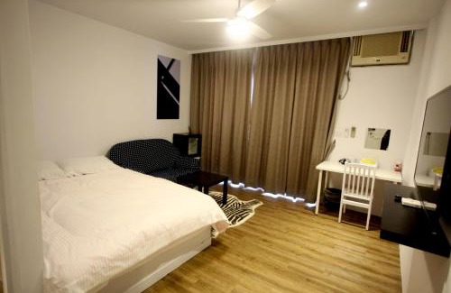 Fengyuan District House | 豐原廟東自助民宿