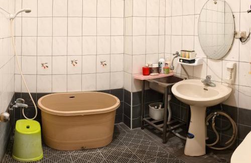 Fengyuan District House | 豐陽客棧