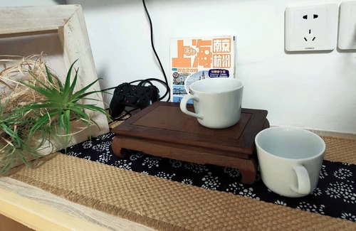 Huaihai Road Commercial Area Apartment | 近常熟路地铁站300米｜静安寺商圈