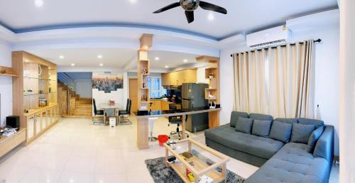 South Pattaya Villa | 近步行街独栋泳池别墅