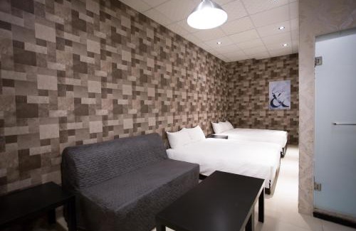 Xitun District House | 逢希小宿