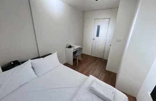 Xitun District House | 逢甲 忘時輕旅