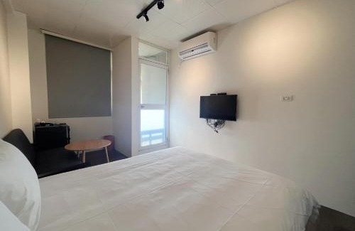 Xitun District House | 逢甲 忘時輕旅