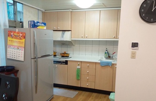 Jinshan House | 陽明山溫泉渡假屋-雙人房2間♨溫泉+山泉水♨Hot Spring+ Mountain Spring