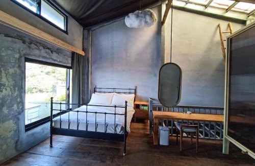 Ruifang House | 雜院民宿