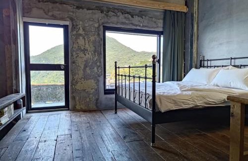 Ruifang House | 雜院民宿