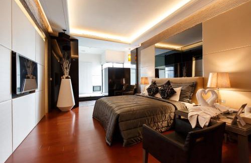 Fengshan District Hotel | 麗登汽車旅館