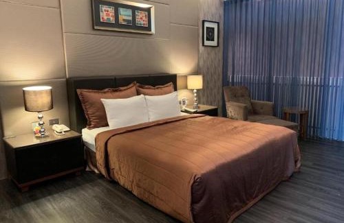 Fengshan District Hotel | 麗登汽車旅館