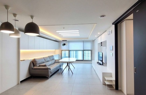 Banpo-dong Apartment | ＃강남 세련된 신축 아파트＃3Room 2Bath