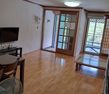 Hwagae Apartment | 지리산숙소