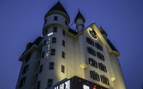 Cheonan Hotel | 천안 성정 도로시호텔