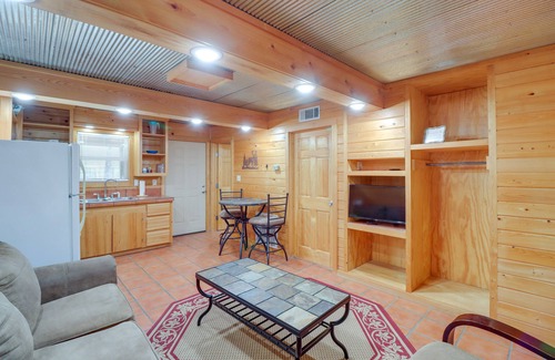 Heber Springs Cabin | 0.5 Mi to Greers Ferry Lake: Heber Springs Cabin