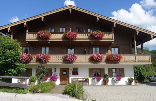Entfelden Apartment | (01) Komfortable Drei-Raum-Ferienwohnung, Küche und Balkon