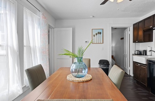 Historic District Apartment | 1/1 2nd floor apartment in the heart of downtown, historic New Smyrna Beach.