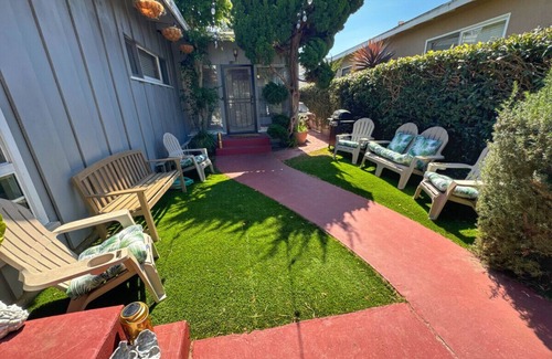 East Manhattan Beach Apartment | 1.3M To Beach | Close To LAX & Park | Pets #2