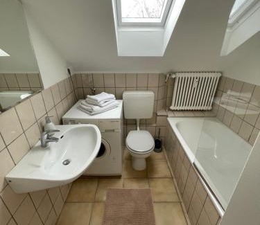 Neudorf-Nord Apartment | 1,5 Zimmer Apartment, 38,5 qm, Multimedia TV, Uni, HBF