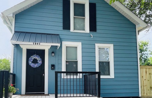 Michigan City House | 1.7 miles to the Beach/Mall/Zoo/Bewery/Casino