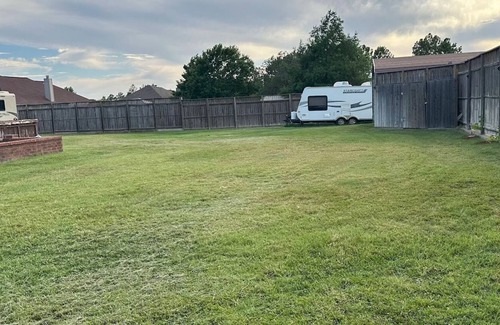 Krugerville House | 1 Acre property with multiple funs