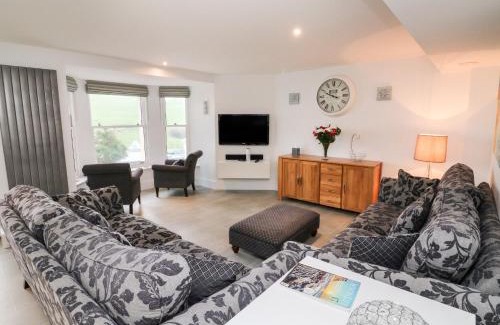 Hele Apartment | 1 Arlington Villas