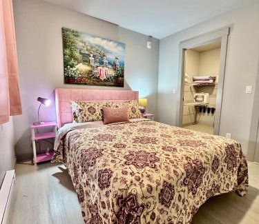 South Delridge Apartment | 1 BD Apt with 2 Extra Sofa Beds 13 mins to SeaTac Airport