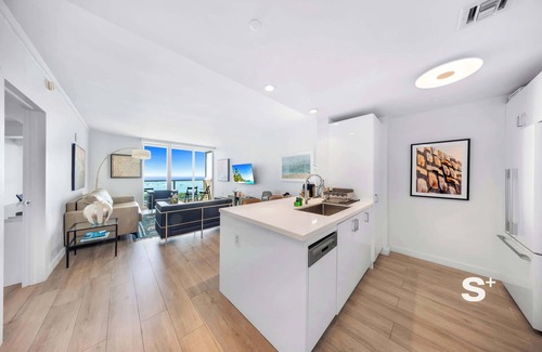 Coconut Grove Apartment | 1-BD Condo in Coconut Grove | Water Views