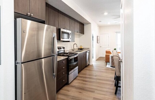 Mountain Shadows Apartment | 1 BD Cozy, Pet Friendly Luxury minutes from Garden of the Gods