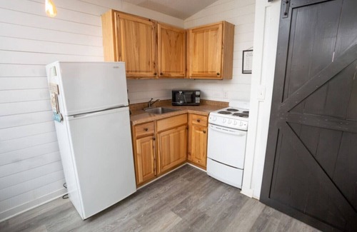 LaGrange Cabin | 1 bd Lakepoint Cabin #6