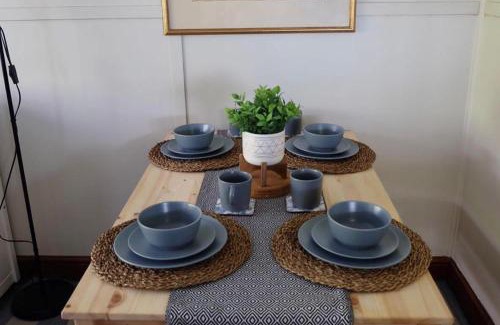 Broadwindsor House | 1 Bed Cabin - Sleeps 2 - 15 mins from Lyme Regis