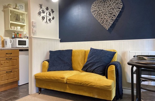 Holsworthy Cottage | 1 Bed Cottage - Hot Tub, Pool, Wifi, Pets