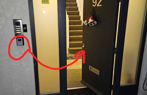 Kidbrooke with Hornfair Apartment | 1 Bed Flat - Sleeps 2 - Pets - Garden - Parking