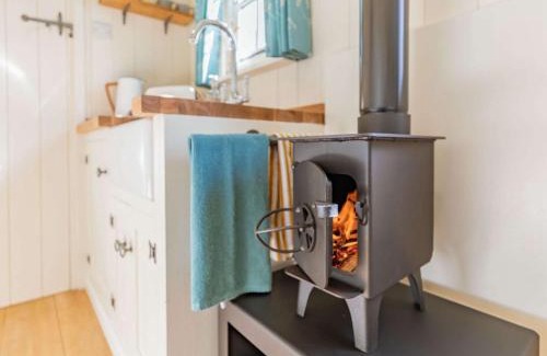 Mellor House | 1 Bed in Hayfield 87592